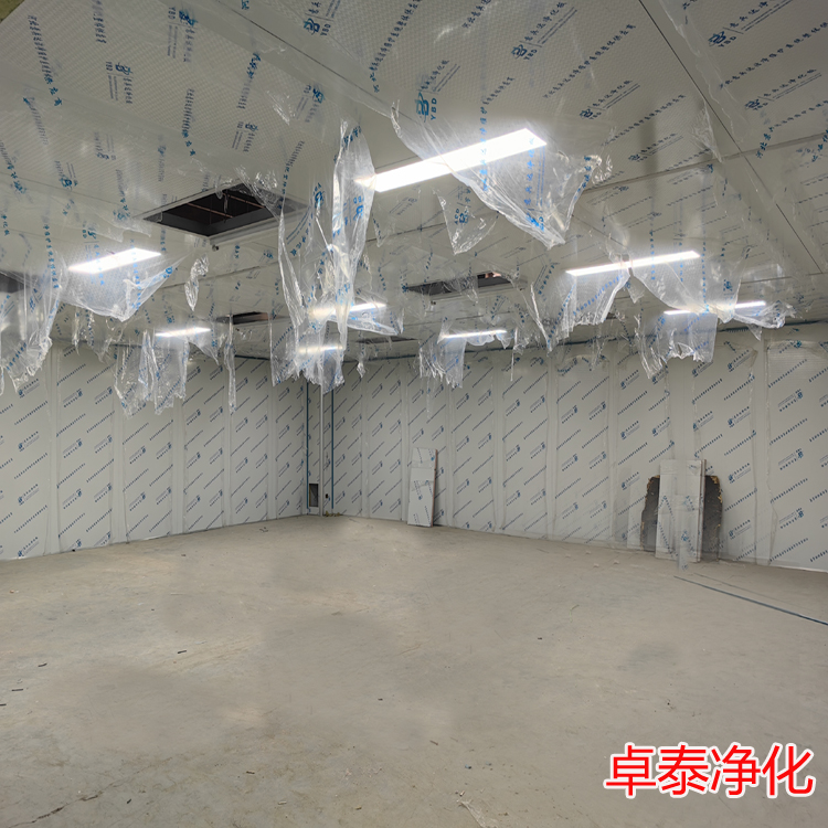 卓泰凈化工程公司分享：河北凈化車間裝修施工現(xiàn)場圖