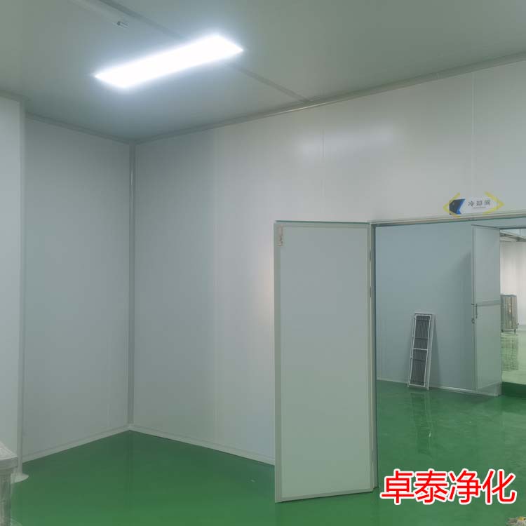 簡述潔凈室、凈化車間人員及物流通道設置功能間的意義？