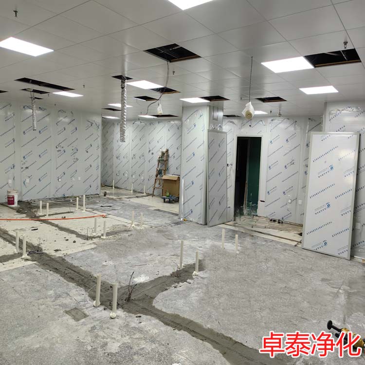 河北醫(yī)院潔凈檢驗(yàn)科裝修施工現(xiàn)場，河北凈化車間裝修廠家